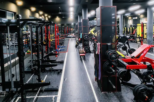 Khu sức mạnh — phòng gym GymThoy